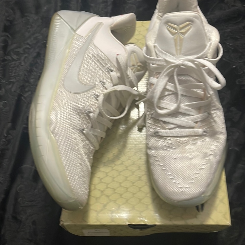 Kobe A.D Mens 13